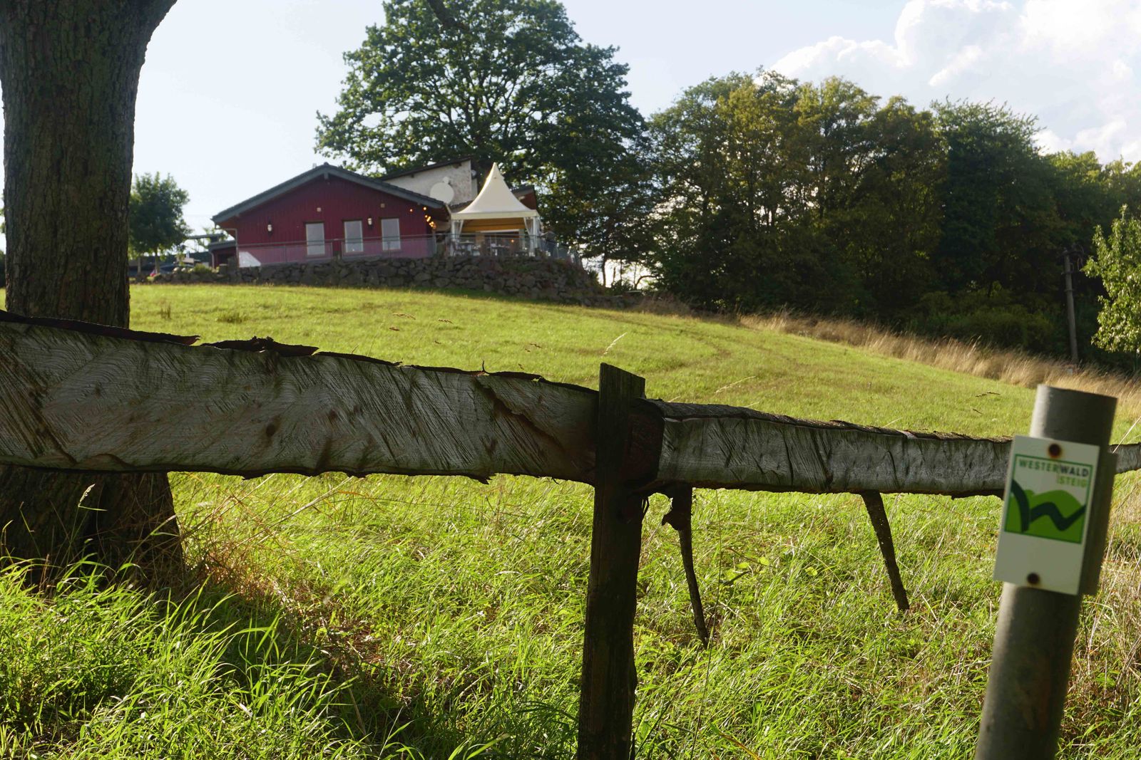 Hütte