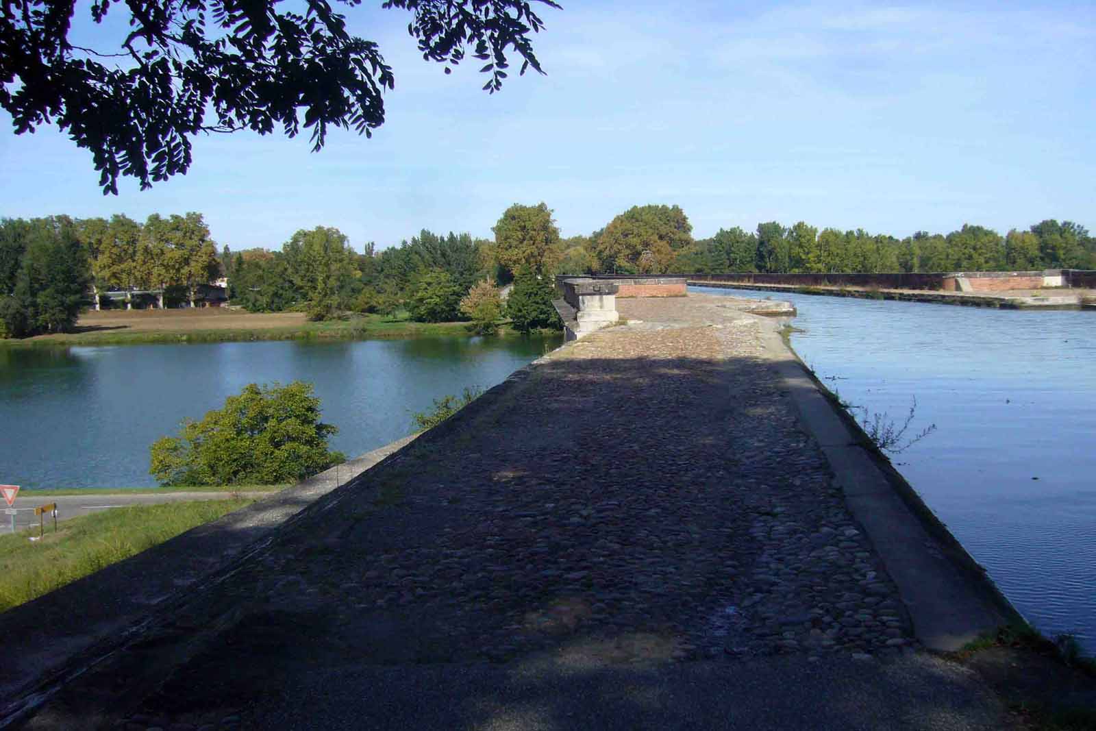 Wasserkreuzung